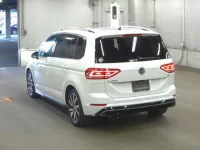 Volkswagen GOLF TOURAN лот № 348 оценка 3.5  с аукциона в Японии 4