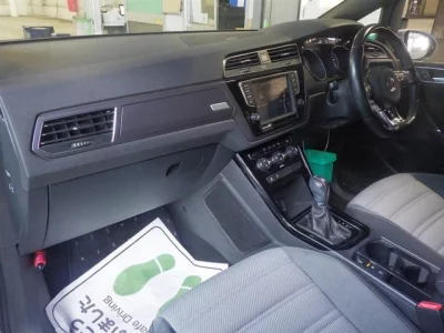 Volkswagen GOLF TOURAN