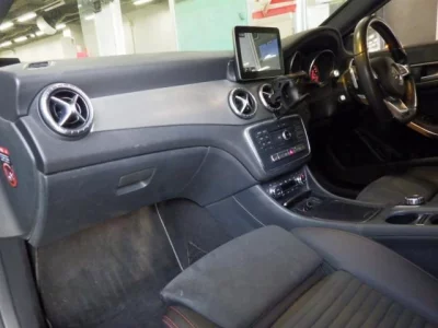 Mercedes-Benz CLA CLASS