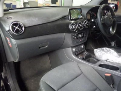 Mercedes-Benz B CLASS