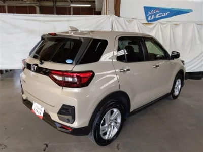 Toyota RAIZE  с аукциона в Японии