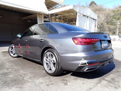 Audi A4  с аукциона в Японии