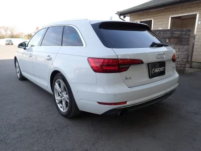 Audi A4  с аукциона в Японии