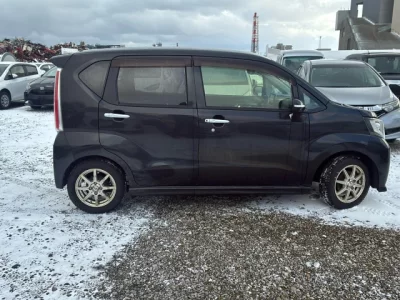 Daihatsu MOVE  с аукциона в Японии