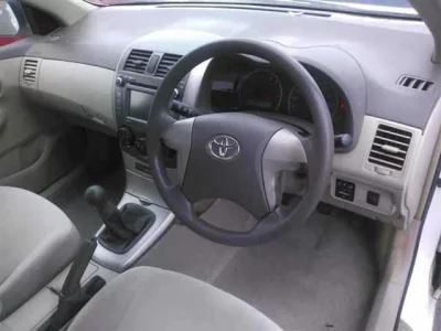 Toyota COROLLA AXIO  с аукциона в Японии