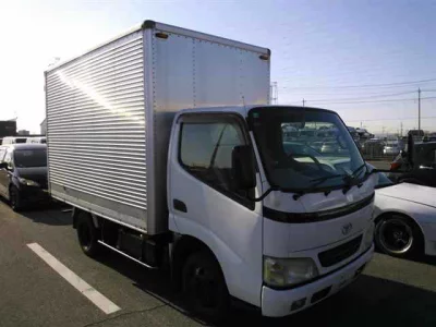 Toyota DYNA  с аукциона в Японии