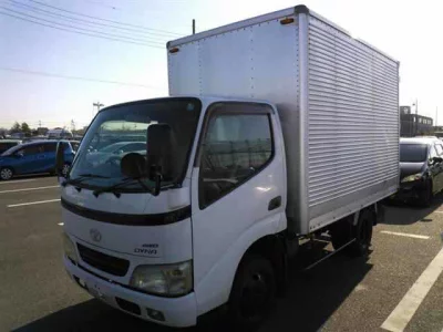 Toyota DYNA  с аукциона в Японии