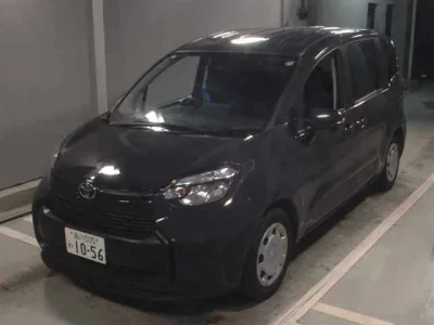 Toyota SIENTA  с аукциона в Японии