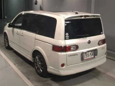 Nissan LAFESTA