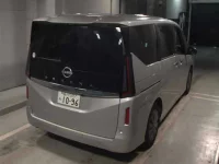 Nissan SERENA лот № 8142 оценка 4  с аукциона в Японии 4