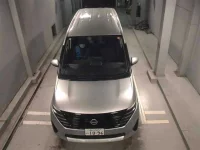 Nissan SERENA лот № 8142 оценка 4  с аукциона в Японии 5