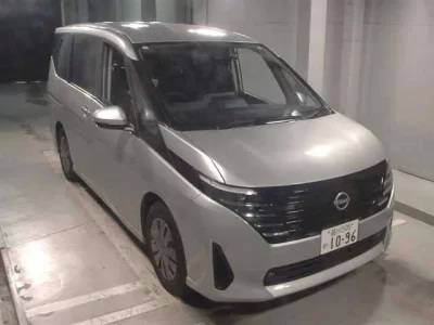 Nissan SERENA  с аукциона в Японии