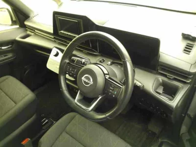 Nissan SERENA  с аукциона в Японии