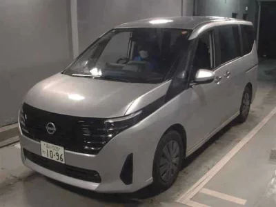 Nissan SERENA  с аукциона в Японии