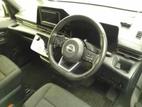 Nissan SERENA лот № 8150 оценка 4  с аукциона в Японии 2