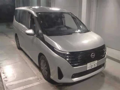 Nissan SERENA  с аукциона в Японии
