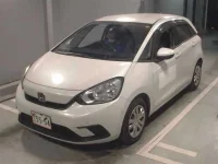 Honda FIT лот № 8204 оценка 4  с аукциона в Японии 3