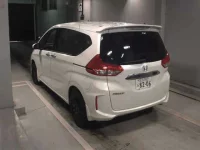 Honda FREED лот № 8269 оценка 3  с аукциона в Японии 1