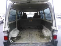 Mazda BONGO VAN лот № 4509 оценка 3.5  с аукциона в Японии 8