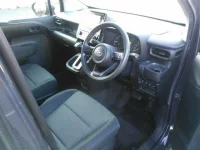 Toyota SIENTA лот № 8341 оценка 3.5  с аукциона в Японии 2