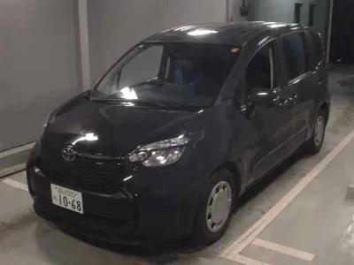 Toyota SIENTA  с аукциона в Японии