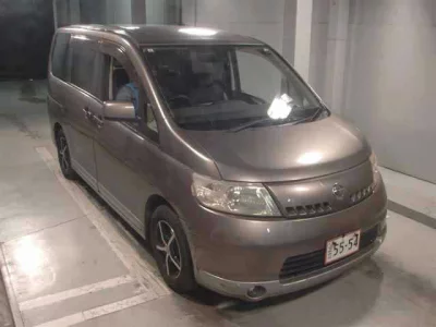 Nissan SERENA  с аукциона в Японии