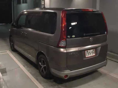 Nissan SERENA  с аукциона в Японии