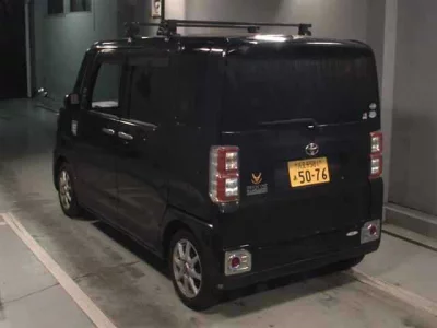 Toyota PIXIS MEGA  с аукциона в Японии