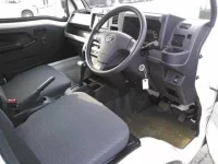 Toyota PIXIS TRUCK лот № 8028 оценка 4  с аукциона в Японии 2