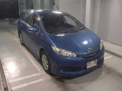 Toyota WISH  с аукциона в Японии