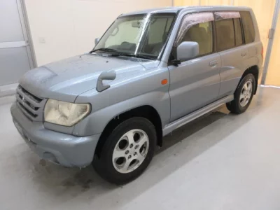 Mitsubishi PAJERO IO  с аукциона в Японии