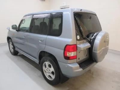 Mitsubishi PAJERO IO  с аукциона в Японии