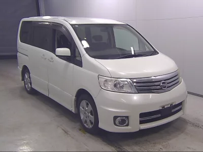 Nissan SERENA  с аукциона в Японии