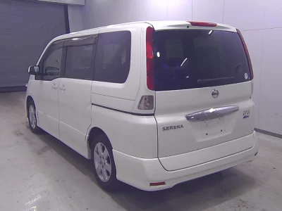 Nissan SERENA  с аукциона в Японии