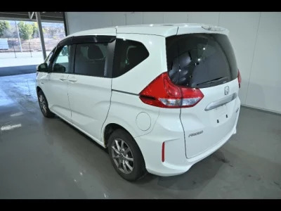 Honda FREED  с аукциона в Японии