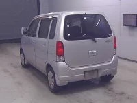 Suzuki WAGON R лот № 19049 оценка 3.5  с аукциона в Японии 3