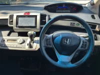 Honda FREED лот № 25047 оценка R  с аукциона в Японии 4