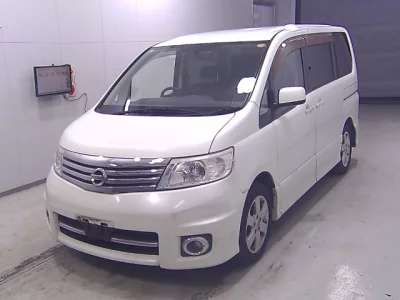 Nissan SERENA  с аукциона в Японии