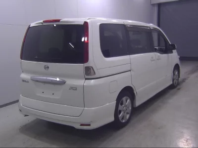 Nissan SERENA  с аукциона в Японии