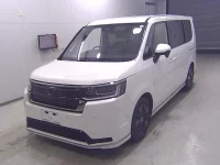 Honda STEP WAGON лот № 10208 оценка 4.5  с аукциона в Японии 1