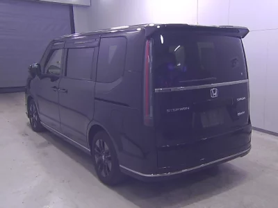 Honda STEP WAGON  с аукциона в Японии