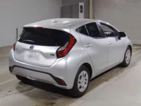 Toyota AQUA лот № 2281 оценка 4  с аукциона в Японии 1