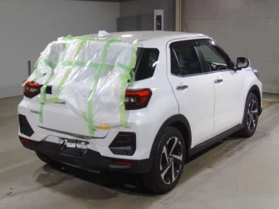 Toyota RAIZE  с аукциона в Японии