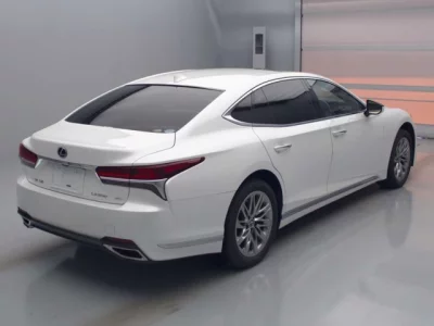 Lexus LS  с аукциона в Японии