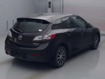 Mazda AXELA  с аукциона в Японии
