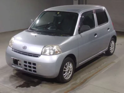 Daihatsu Esse