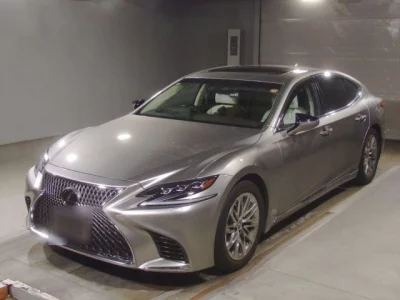 Lexus LS  с аукциона в Японии