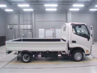 Toyota DYNA лот № 30173 оценка 5  с аукциона в Японии 2