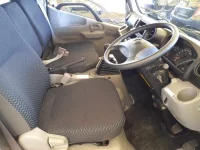 Toyota DYNA лот № 30173 оценка 5  с аукциона в Японии 7