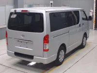 Toyota HIACE VAN лот № 30125 оценка 3.5  с аукциона в Японии 1